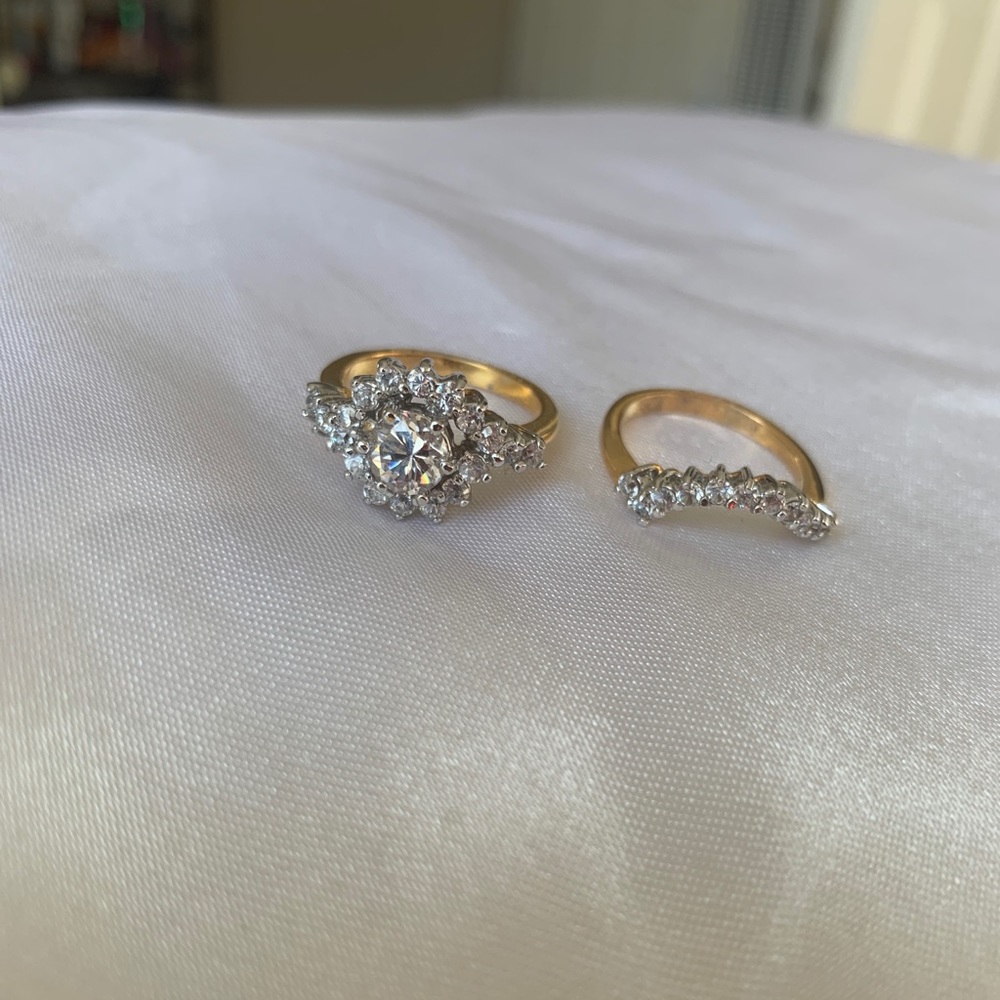 2ct cushion cut engagement ring